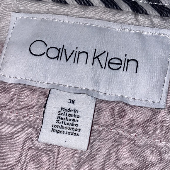 Men’s Red Short Size:36 - Picture 2 of 2